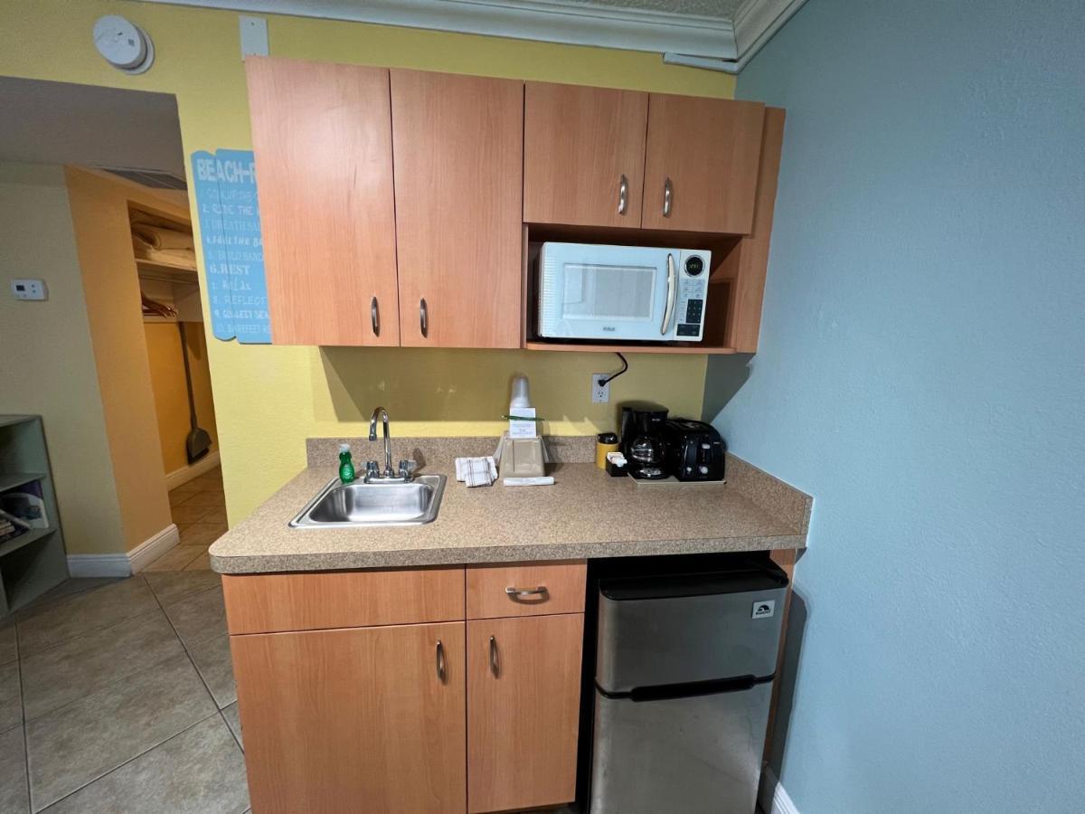 Pelican Pointe Hotel Clearwater Beach Buitenkant foto