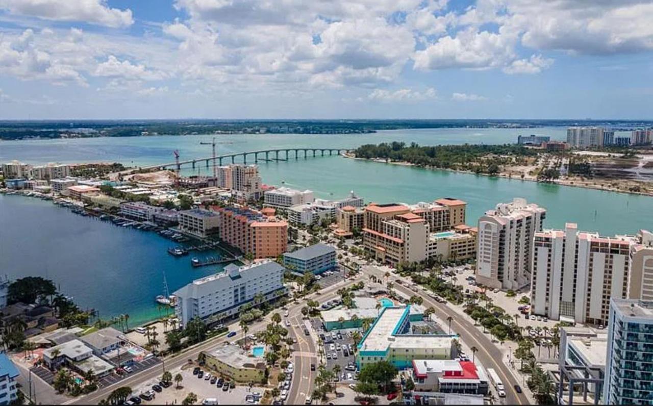 Pelican Pointe Hotel Clearwater Beach Buitenkant foto